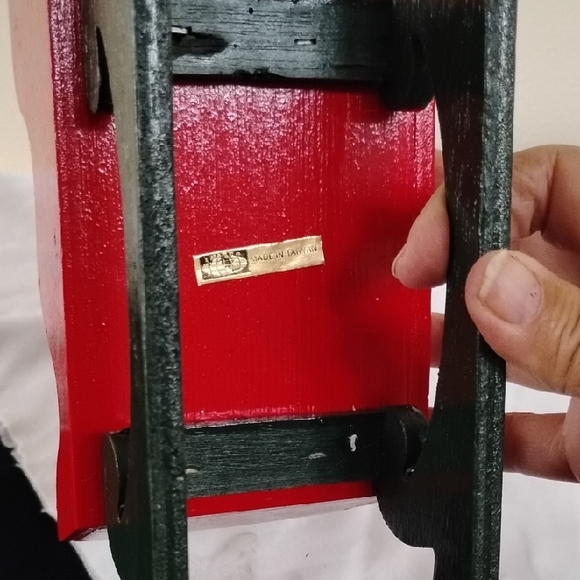 NWOT Holiday Red and Green Sleigh Decor - Picture 7 of 9